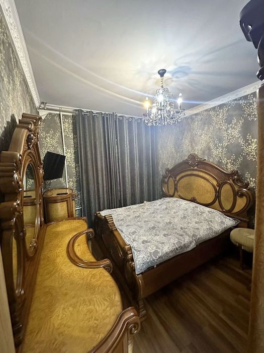 Chorsu metro yaqinda 2 xonali kvartira ijaraga