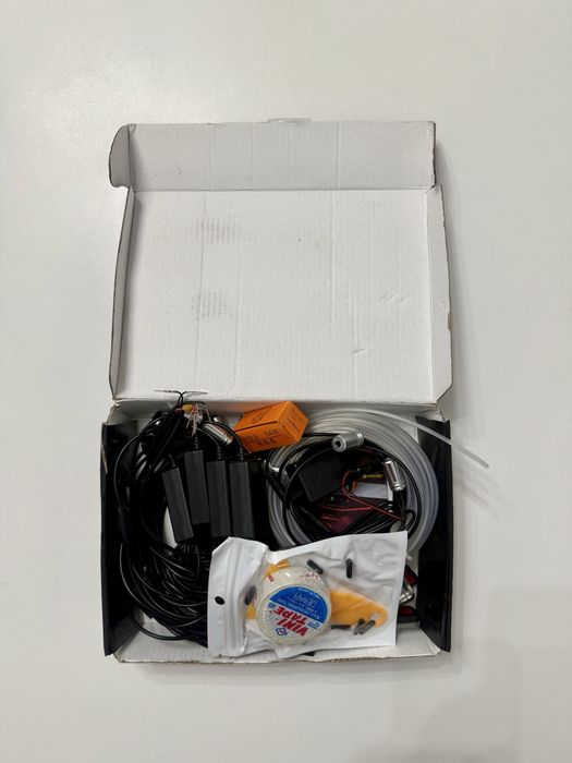 Kit lumini Ambientale RGB 18 in 1, bluetooth prin aplicatie pe telefon, compatibilitate universala, 12V DC