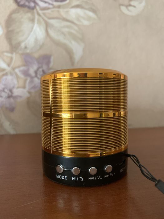 Продам мини блютуз колонку новую