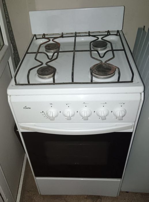 Продам газовую плиту