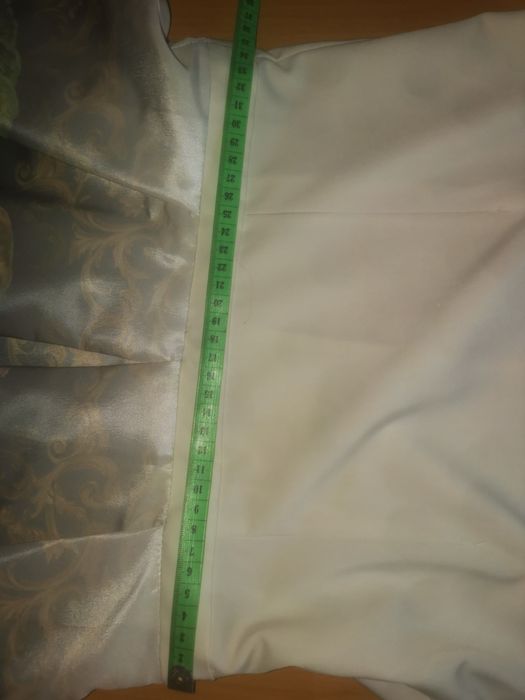 Ефектна рокля с ангели