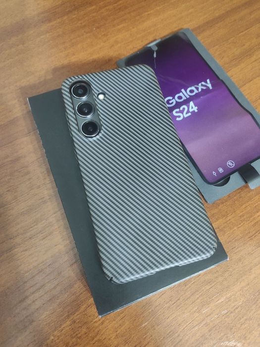 Продам Samsung Galaxy S24