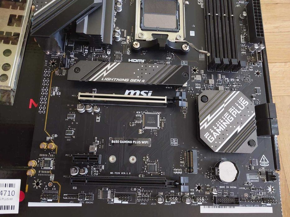 AMD Ryzen 5 7600 + MSI B650 Gaming Plus Wi-Fi