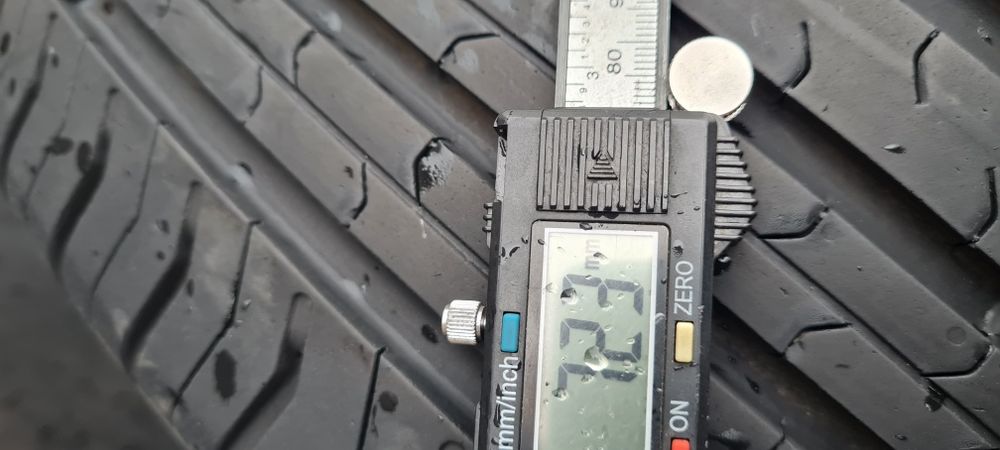 1 Anvelopa Continental 215 60 R17 de vara