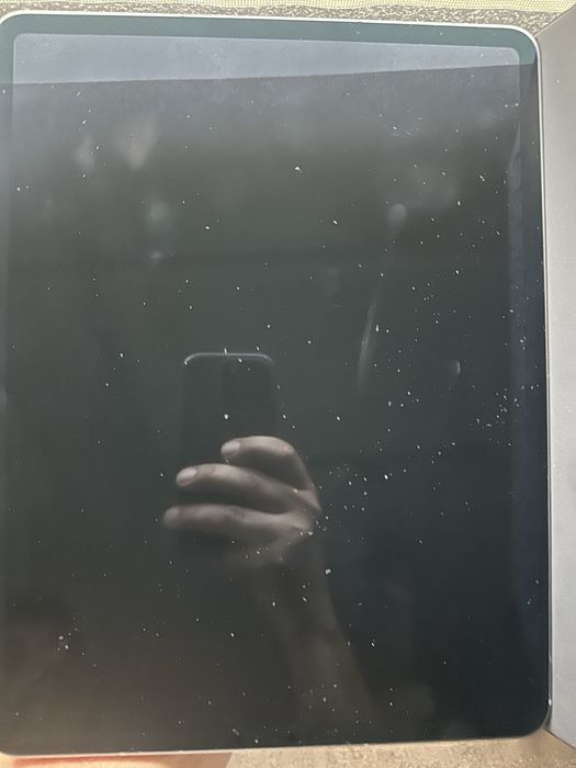 Ipad pro gen 6 - cellular 12.9 “