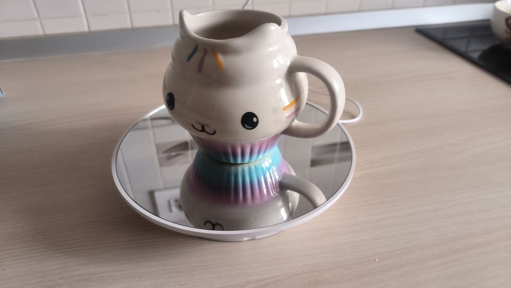 Mini stand de prezentare 360 cu oglinda