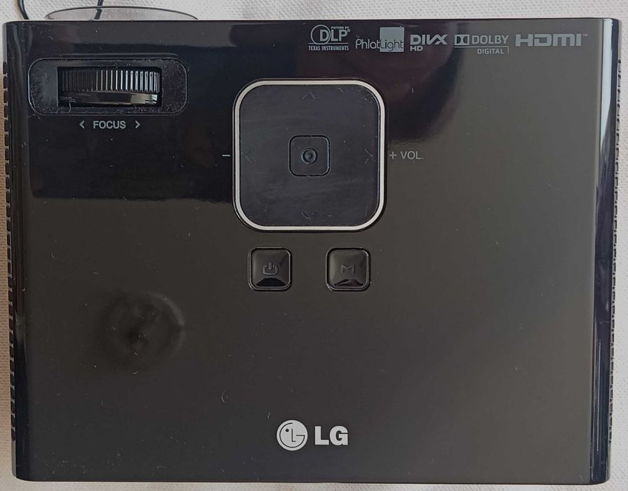 LG Projector мултимедия + проекторен екран