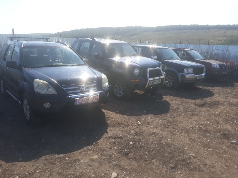 Dezmembrez Jeep Cherokee motor 2.5 diesel