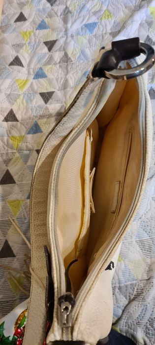 Дамска чанта   .