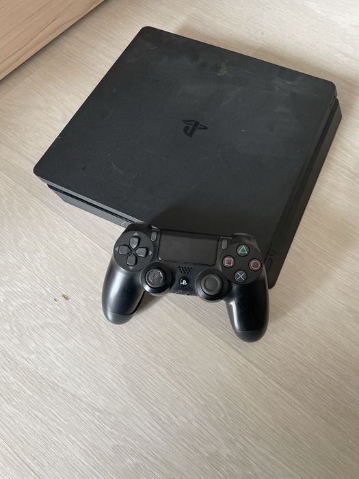 Продам срочно пс4