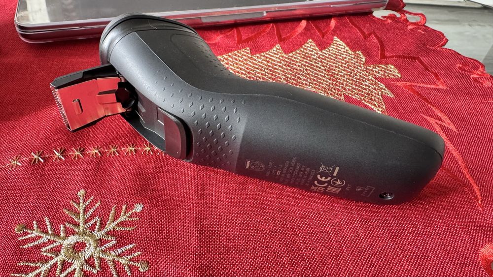 Електрическа самобръсначка Philips 3 000X Series