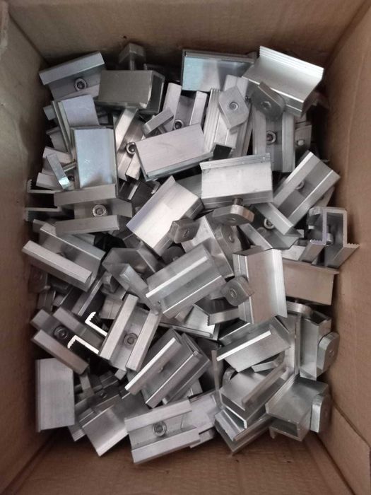 Profile de aluminiu pentru montaj panouri fotovoltaice