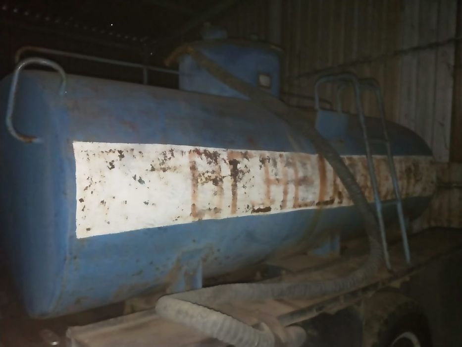 Топливозаправщик автоцистерна