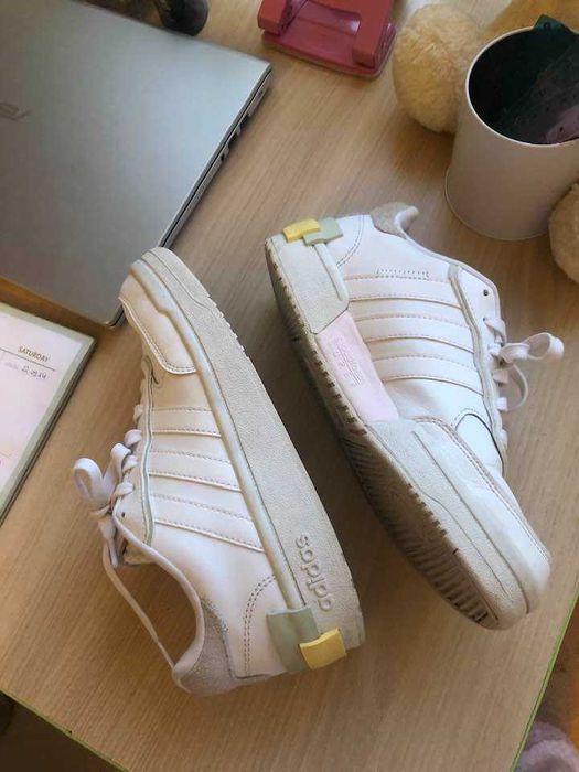 бели кожени Adidas