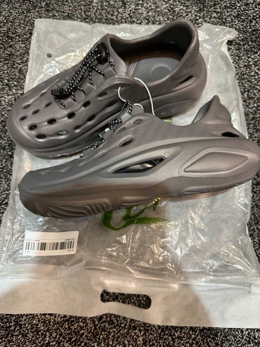 летние кроссовки из вспененной резины 40 и 42 размер