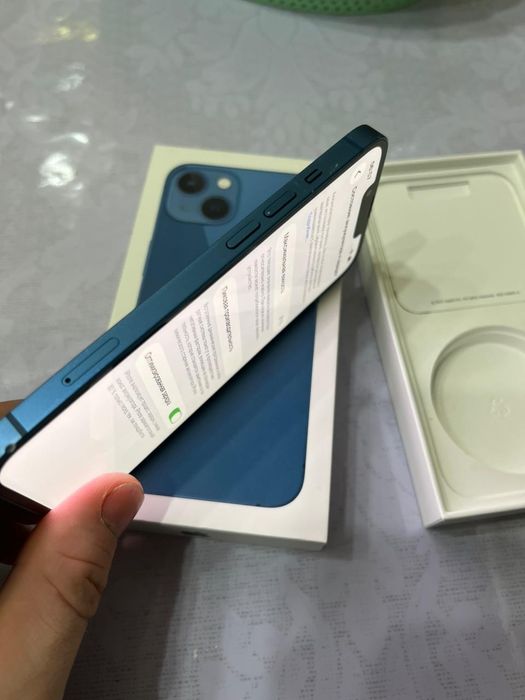 Продам Айфон 13 на 128 гб