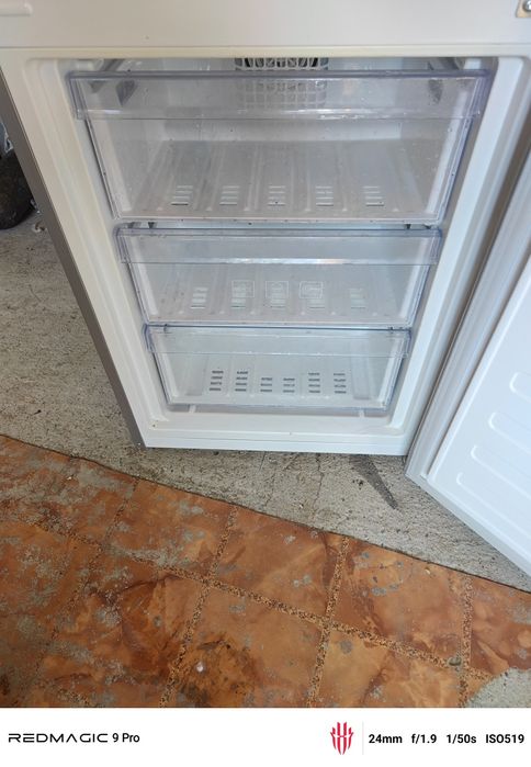 ВЕКО холодильник продам