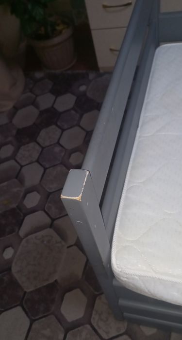 Продам кровать 1.6 на 80