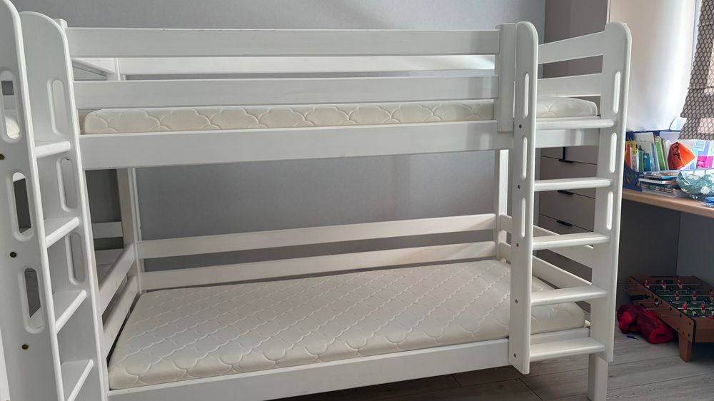 Продам двухъярусную кровать