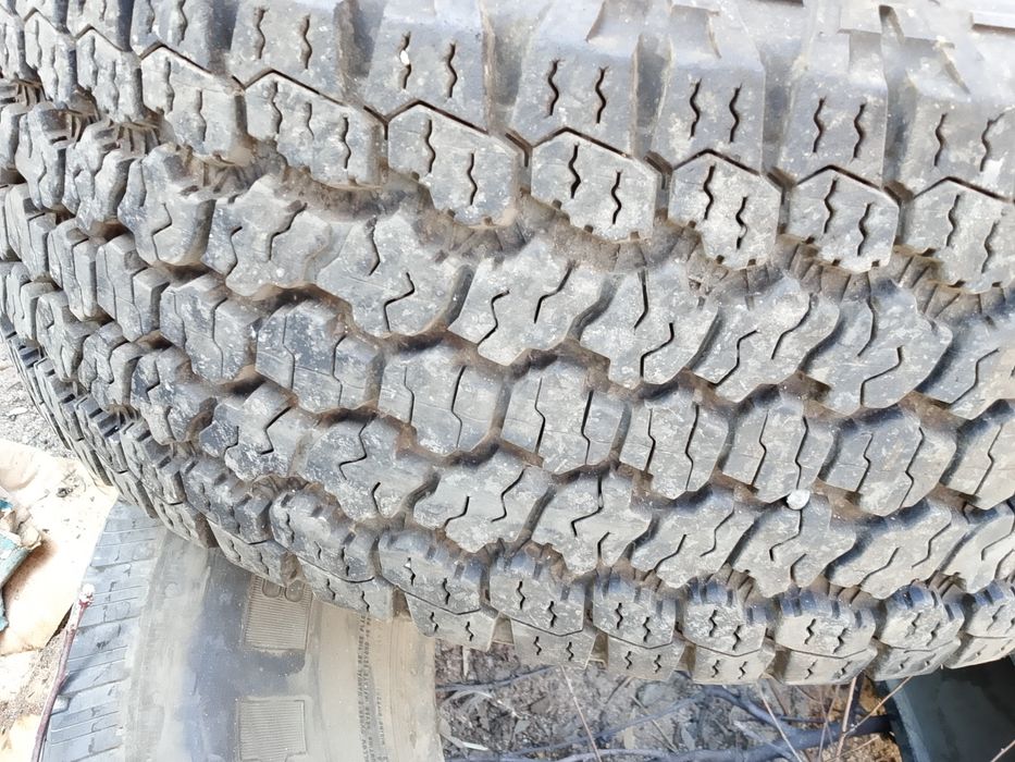 Шины одиночки на 16