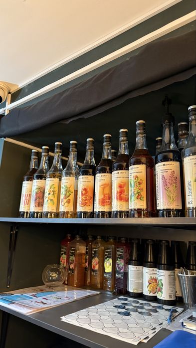 Продам принадлежности для кофейни