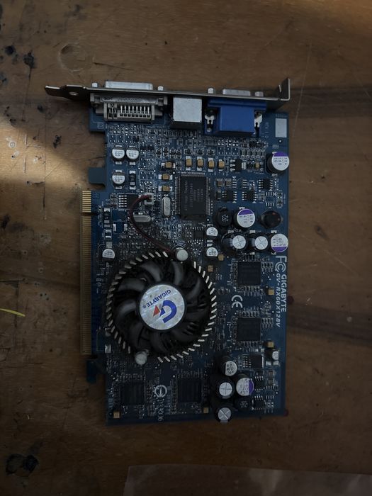 Продам старые комплектующие для пк