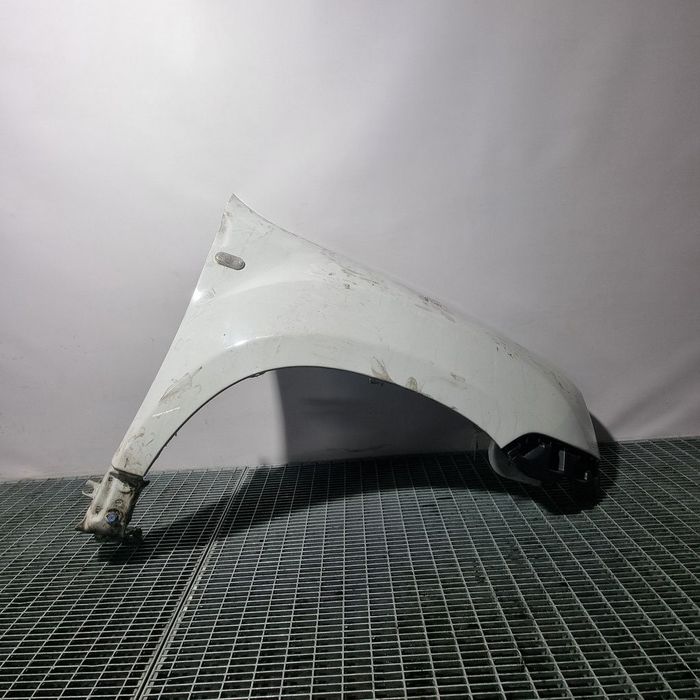 Aripa Dreapta Fata Dacia Duster Facelift 2013 - 2018 4 Usi Blanc Glacier 369 (1384)