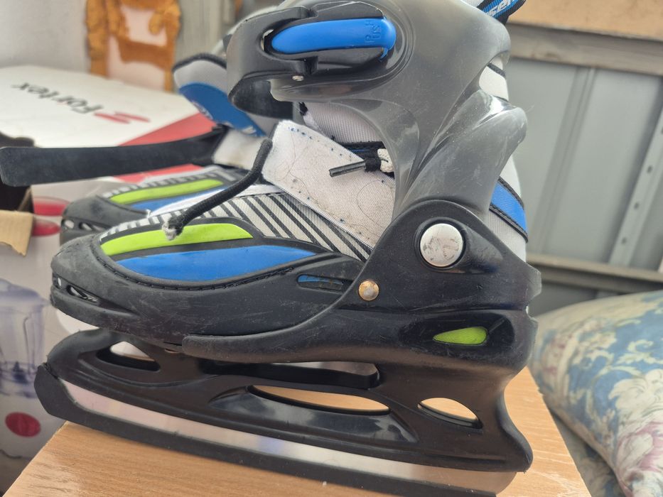 Продам ролики и коньки