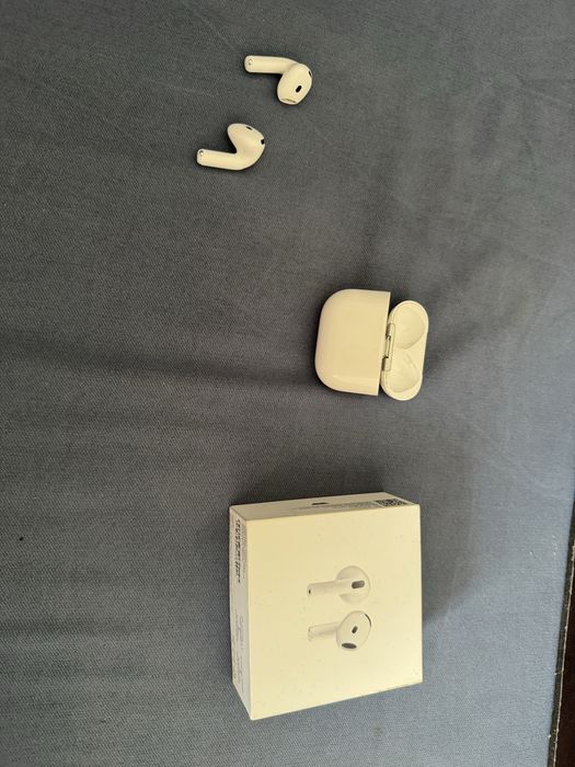 Наушники Airpods 4