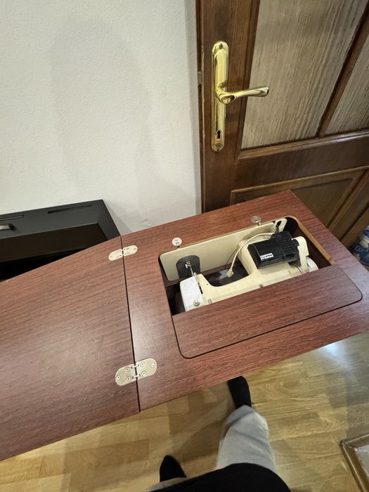 Швейная машинка Чайка 142М