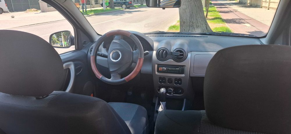 autoturism sandero 1.2 16V