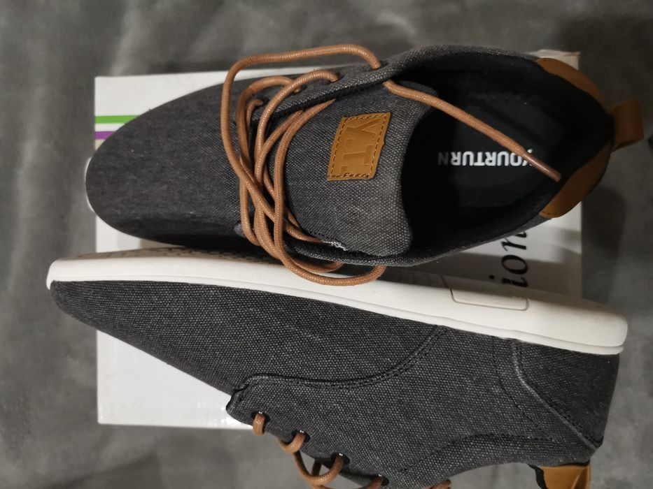 НОВО,! Спортно-елегантни обувки YOURTURN