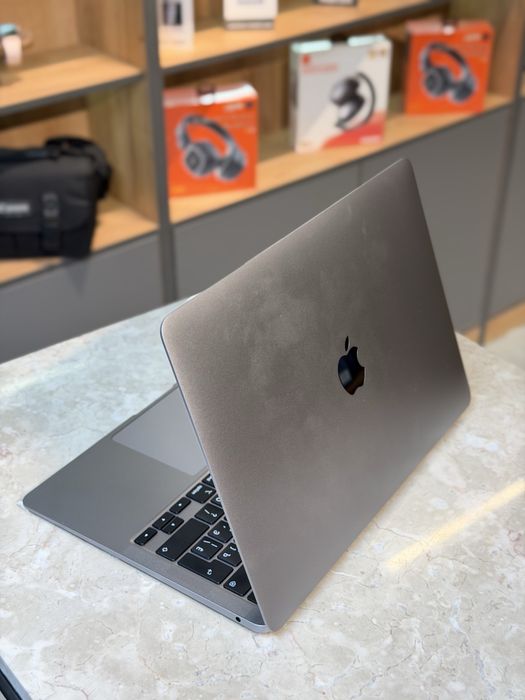 MacBook Air 13” M1 256GB PhoneLab