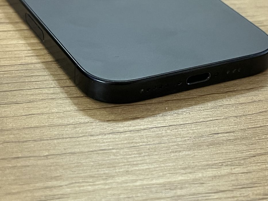 Бартер/заменям iPhone 16 pro 128gb 90% гаранция Йетел