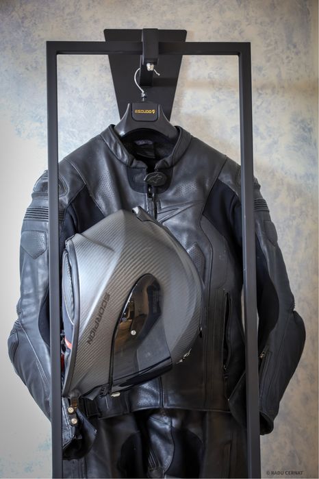 Cuier echipament moto Ducati Suzuki BMW Yamaha LTM Alpinestars Furygan