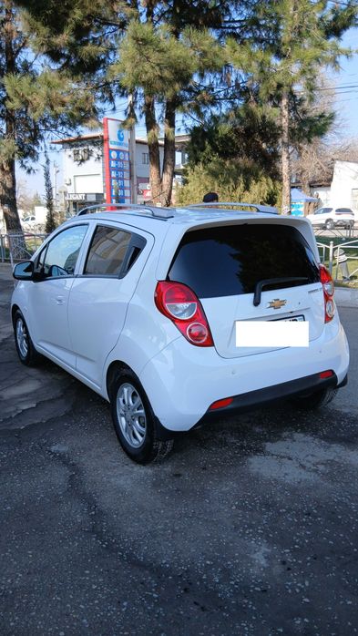 Оқ СПАРК, 2022 йил, тоза, 35000 км, уй-иш-уй ҳайдалган.