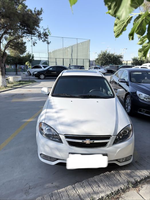 Chevrolet gentra avtomat