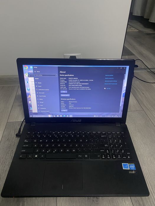 Vand Laptop ASUS