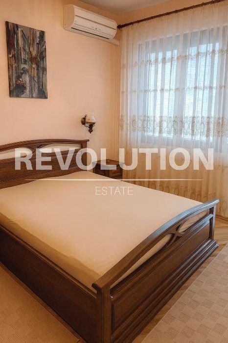 Дава се под наем Тристаен апартамент в Варна, Спортна зала - 85 кв.м за 598.23 € - Снимка #3