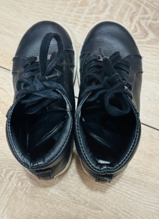 Ghete din piele marca Hugo Boss marimea 28