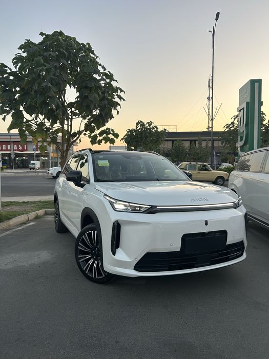 Gac Aion I60 530 km eng full proʻyektoʻrli oq rang