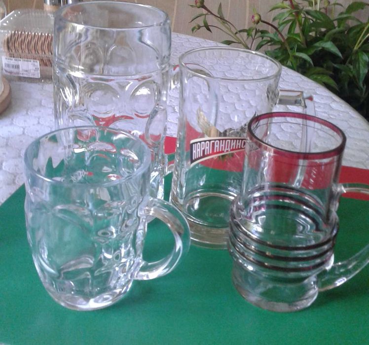 Кружки от 0,5 до 1 л.