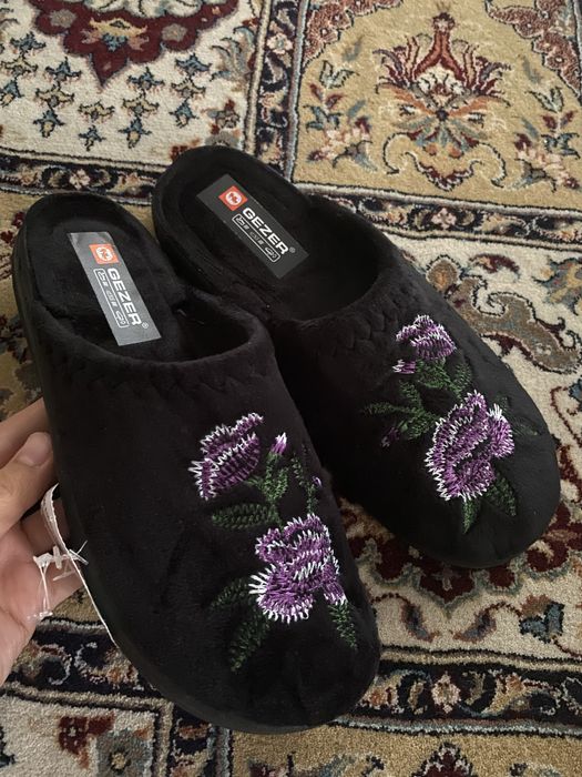 Женские тапочки