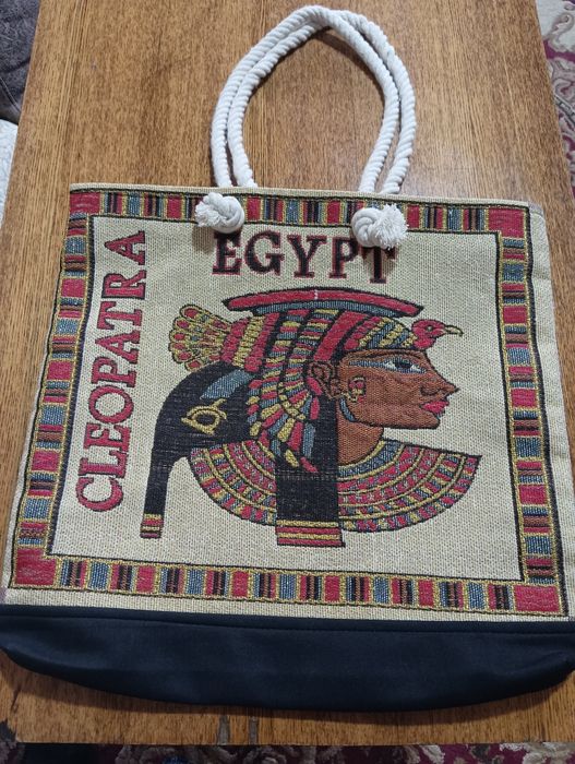 Продам женскую сумку