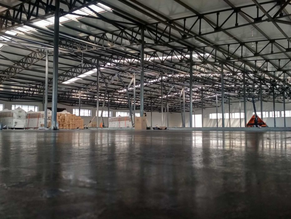 Промышленные полы, заливка и шлифовка бетона, нанесение топинга