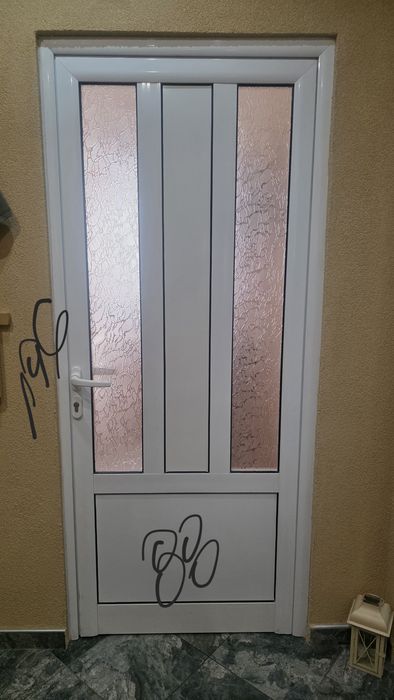 Алуминиеви врати