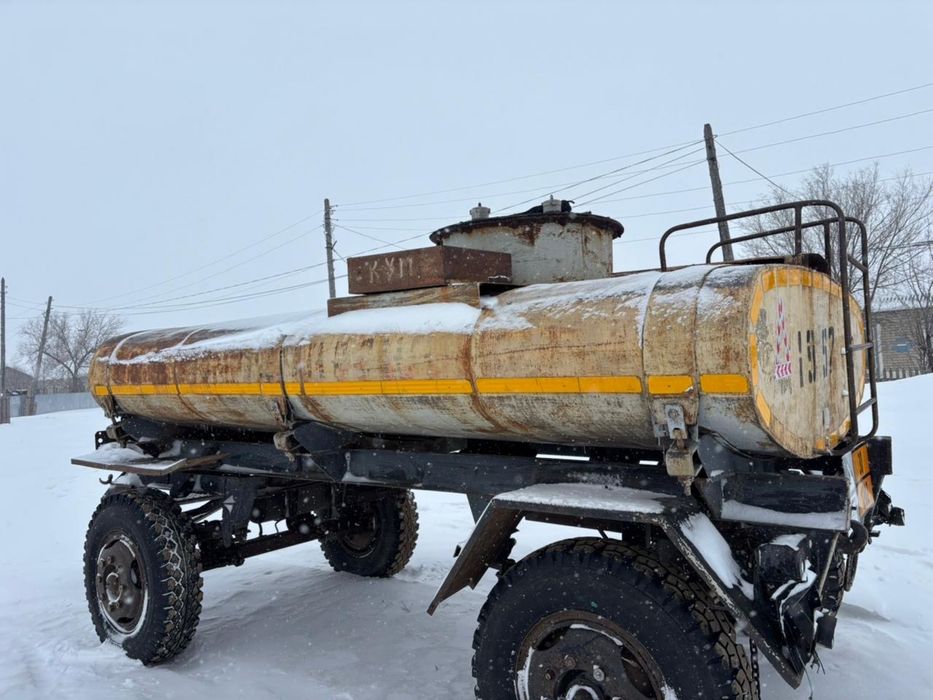 Прицеп под нефтепродукты. 5,5 куба