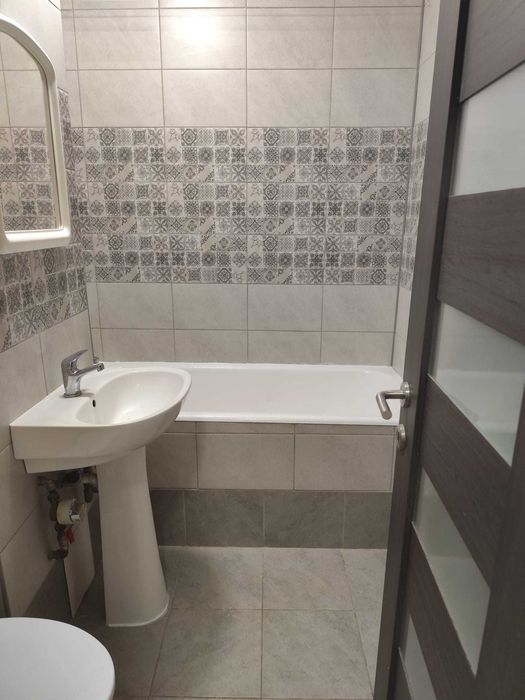 Inchiriez garsoniera Barajul Bicaz-metrou Costin Georgian