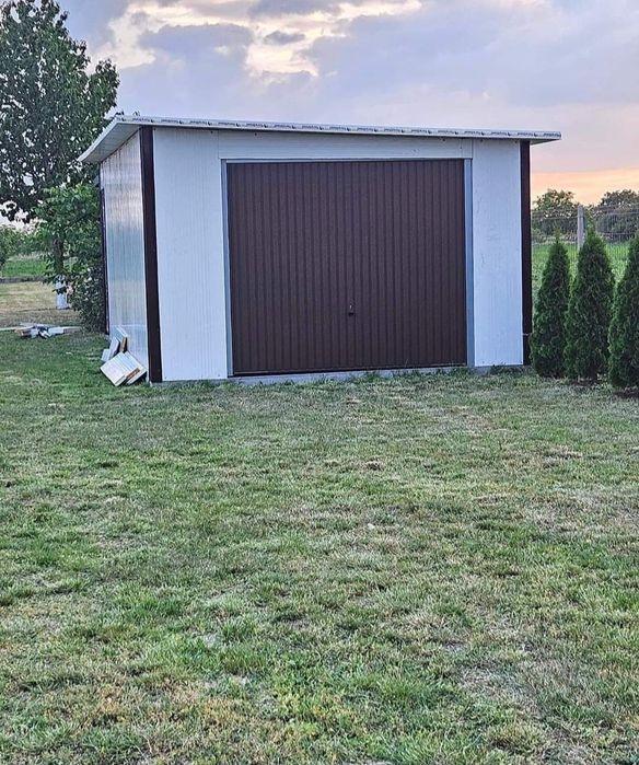 Containere modulare și garaje auto