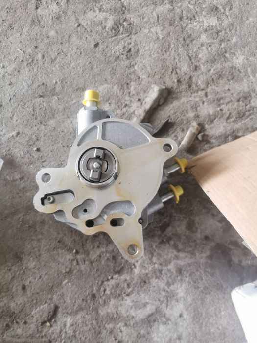 Pompa tandem motorina vacuum 2.0 TDI AZV BKP BKD BLB VW Passat b6 golf 5 Skoda Octavia 2 Audi a3 a4 A6 NOUA